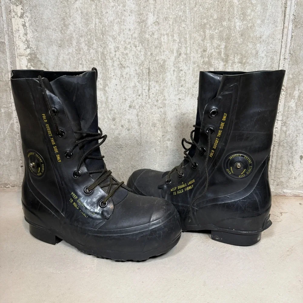 Vintage 80s US Military Mickey Mouse Boots Bata Black Rubber Cold Weather 7R